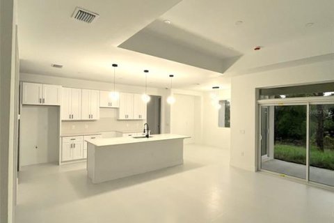 House in Lehigh Acres, Florida 3 bedrooms, 152.08 sq.m. № 1625389 - photo 29
