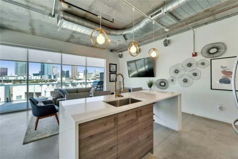 Condo in Tampa, Florida, 1 bedroom  № 1749262 - photo 8