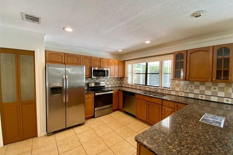 Casa en alquiler en Orlando, Florida, 5 dormitorios, 200.95 m2 № 1830020 - foto 13