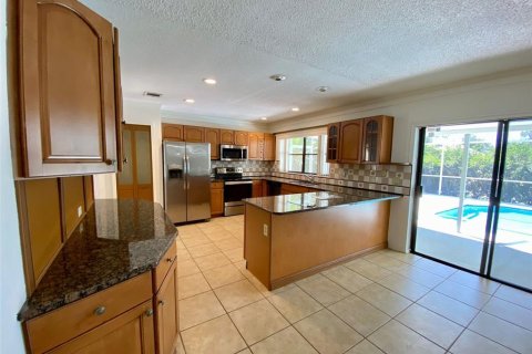 Casa en alquiler en Orlando, Florida, 5 dormitorios, 200.95 m2 № 1830020 - foto 12