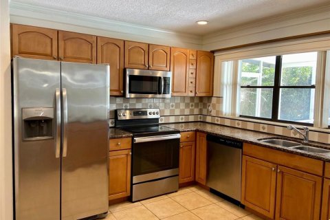 Casa en alquiler en Orlando, Florida, 5 dormitorios, 200.95 m2 № 1830020 - foto 14