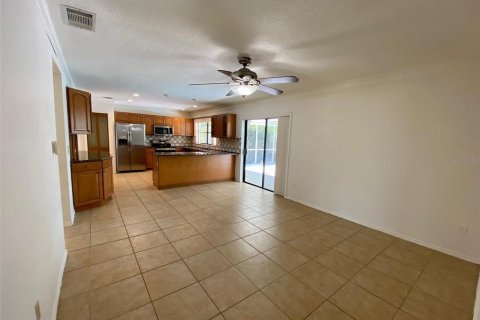 Casa en alquiler en Orlando, Florida, 5 dormitorios, 200.95 m2 № 1830020 - foto 8