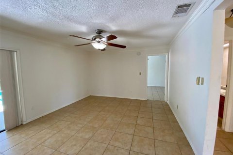 Casa en alquiler en Orlando, Florida, 5 dormitorios, 200.95 m2 № 1830020 - foto 16
