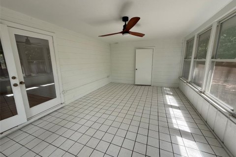 House in Gainesville, Florida 3 bedrooms, 150.32 sq.m. № 2208507 - photo 11