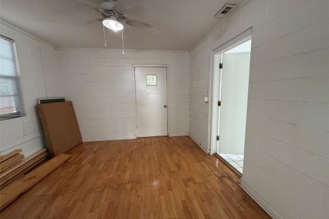 House in Gainesville, Florida 3 bedrooms, 150.32 sq.m. № 2208507 - photo 13