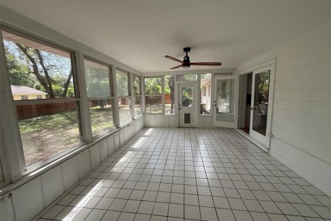 House in Gainesville, Florida 3 bedrooms, 150.32 sq.m. № 2208507 - photo 12
