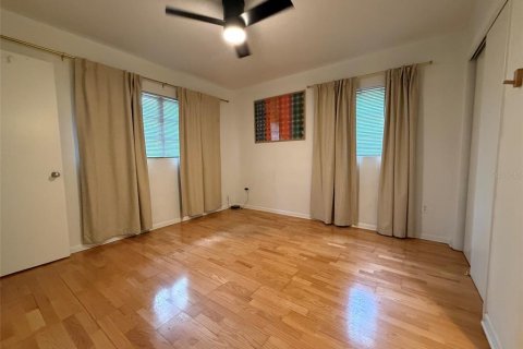 House in Gainesville, Florida 3 bedrooms, 150.32 sq.m. № 2208507 - photo 6
