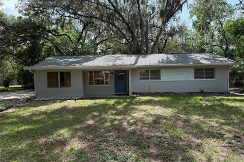 House in Gainesville, Florida 3 bedrooms, 150.32 sq.m. № 2208507