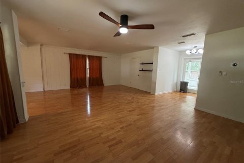 House in Gainesville, Florida 3 bedrooms, 150.32 sq.m. № 2208507 - photo 4