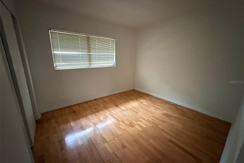House in Gainesville, Florida 3 bedrooms, 150.32 sq.m. № 2208507 - photo 10