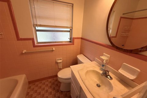 House in Gainesville, Florida 3 bedrooms, 150.32 sq.m. № 2208507 - photo 9