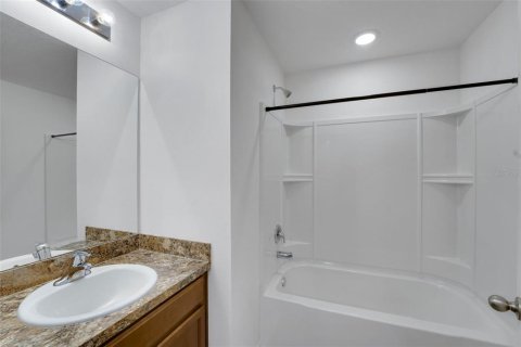 Casa en venta en Tavares, Florida, 3 dormitorios, 137.77 m2 № 2201775 - foto 8