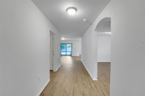 Casa en venta en Tavares, Florida, 3 dormitorios, 137.77 m2 № 2201775 - foto 12