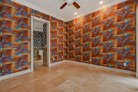 Снять в аренду виллу или дом в Голден-Бич, Флорида 6 спален, 437.66м2, № 2007909 - фото 19