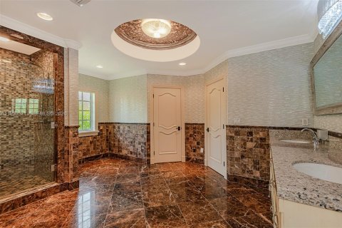 Снять в аренду виллу или дом в Голден-Бич, Флорида 6 спален, 437.66м2, № 2007909 - фото 26