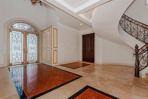 Снять в аренду виллу или дом в Голден-Бич, Флорида 6 спален, 437.66м2, № 2007909 - фото 7