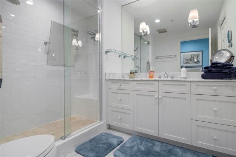 Condo in Sarasota, Florida, 3 bedrooms  № 1912800 - photo 22