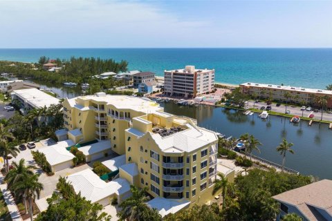 Condo in Sarasota, Florida, 3 bedrooms  № 1912800 - photo 1