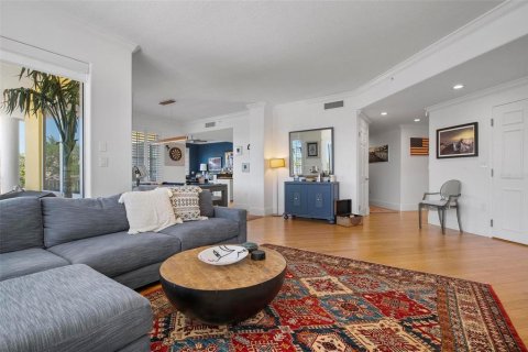 Condo in Sarasota, Florida, 3 bedrooms  № 1912800 - photo 7