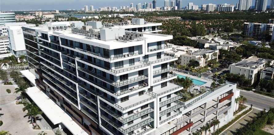 Condo à Aventura, Floride, 2 chambres  № 1945728