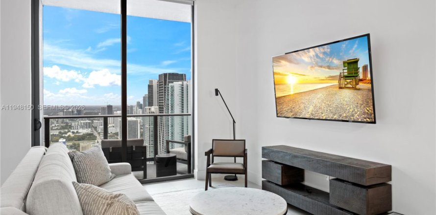 Condo in Miami, Florida, 1 bedroom № 2152972