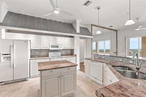 Copropriété à vendre à Punta Gorda, Floride: 3 chambres, 178 m2 № 2267529 - photo 4