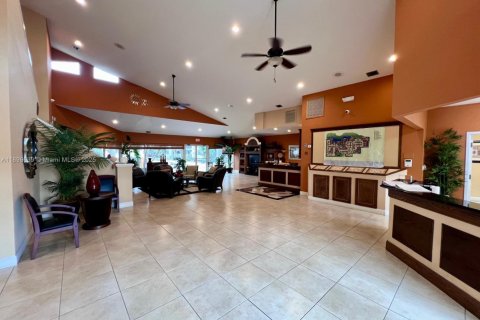 House in Tamarac, Florida 2 bedrooms, 95.69 sq.m. № 1952477 - photo 4