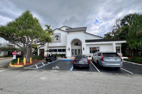 House in Tamarac, Florida 2 bedrooms, 95.69 sq.m. № 1952477 - photo 2