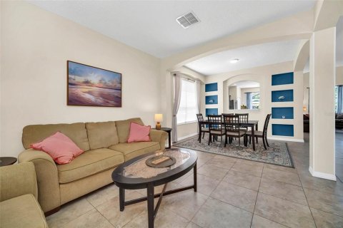 Villa ou maison à vendre à Kissimmee, Floride: 7 chambres, 267.65 m2 № 2355827 - photo 13