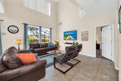Villa ou maison à vendre à Kissimmee, Floride: 7 chambres, 267.65 m2 № 2355827 - photo 18