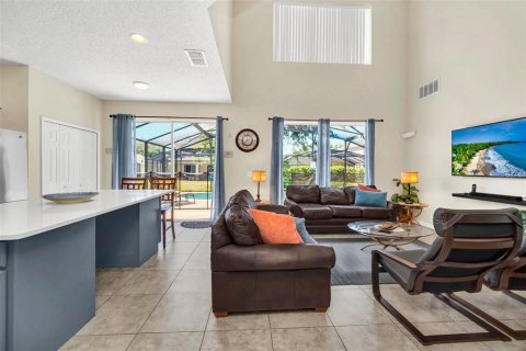 Villa ou maison à vendre à Kissimmee, Floride: 7 chambres, 267.65 m2 № 2355827 - photo 17
