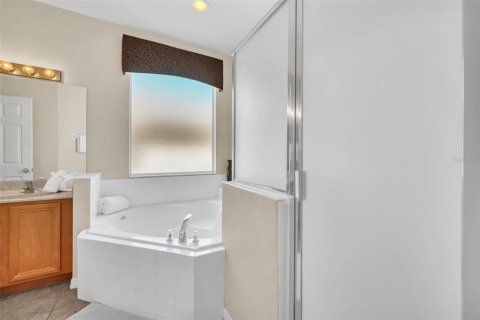 Villa ou maison à vendre à Kissimmee, Floride: 7 chambres, 267.65 m2 № 2355827 - photo 29