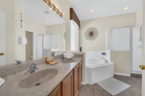 Villa ou maison à vendre à Kissimmee, Floride: 7 chambres, 267.65 m2 № 2355827 - photo 28