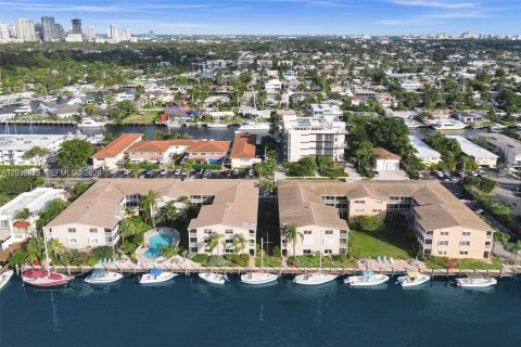 Condominio en alquiler en Fort Lauderdale, Florida, 1 dormitorio, 61.32 m2 № 2078022 - foto 9