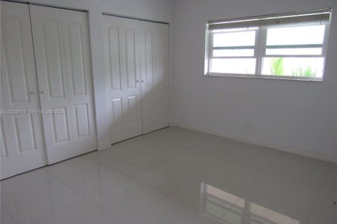 Condominio en alquiler en Fort Lauderdale, Florida, 1 dormitorio, 61.32 m2 № 2078022 - foto 5