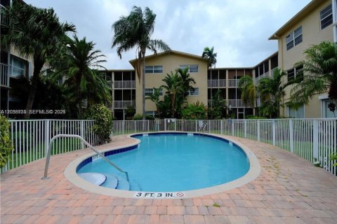 Condominio en alquiler en Fort Lauderdale, Florida, 1 dormitorio, 61.32 m2 № 2078022 - foto 13