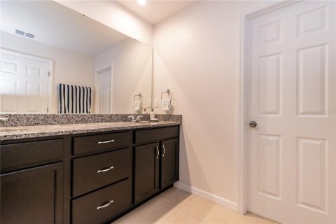 Townhouse in Kissimmee, Florida 3 bedrooms, 148.83 sq.m. № 1879664 - photo 4