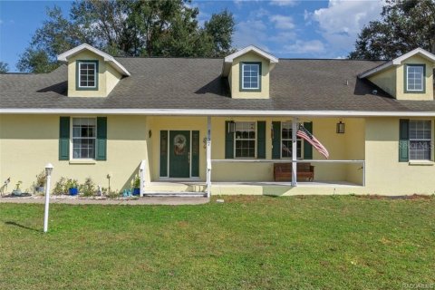 House in Floral City, Florida 2 bedrooms, 169.92 sq.m. № 1852528 - photo 6