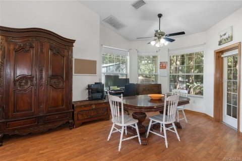 House in Floral City, Florida 2 bedrooms, 169.92 sq.m. № 1852528 - photo 16
