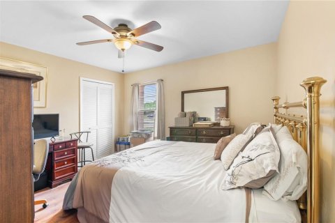 Villa ou maison à vendre à Cape Coral, Floride: 3 chambres, 137.22 m2 № 1900012 - photo 17