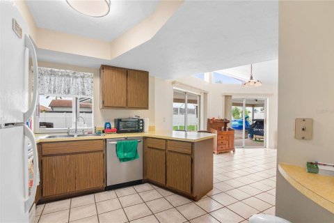 Villa ou maison à vendre à Cape Coral, Floride: 3 chambres, 137.22 m2 № 1900012 - photo 5