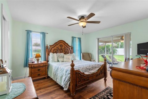 Villa ou maison à vendre à Cape Coral, Floride: 3 chambres, 137.22 m2 № 1900012 - photo 12
