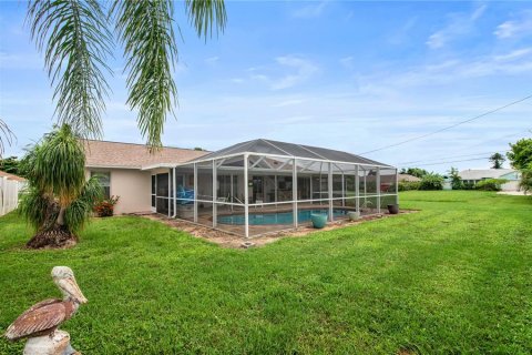 Villa ou maison à vendre à Cape Coral, Floride: 3 chambres, 137.22 m2 № 1900012 - photo 3