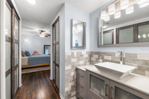 Condo in Tarpon Springs, Florida, 1 bedroom № 2105436 - photo 15