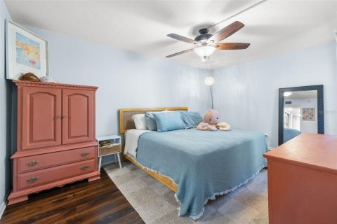 Condo in Tarpon Springs, Florida, 1 bedroom № 2105436 - photo 11