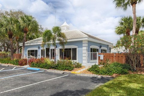 Condo in Venice, Florida, 2 bedrooms  № 1537733 - photo 30