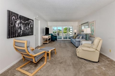 Condo in Venice, Florida, 2 bedrooms  № 1537733 - photo 11