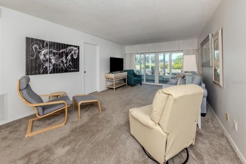 Condo in Venice, Florida, 2 bedrooms  № 1537733 - photo 10