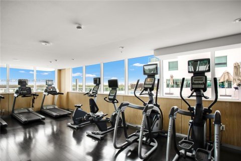 Condominio en venta en Sunny Isles Beach, Florida, 2 dormitorios, 130.34 m2 № 1867305 - foto 15
