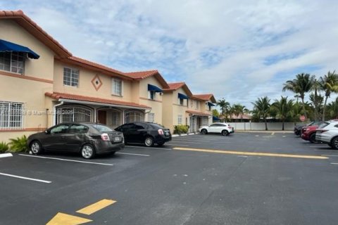 Condominio en alquiler en Hialeah, Florida, 2 dormitorios, 89.19 m2 № 1922108 - foto 23